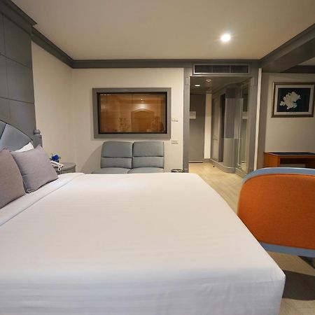 King Park Avenue Hotel Bangkok Exterior photo