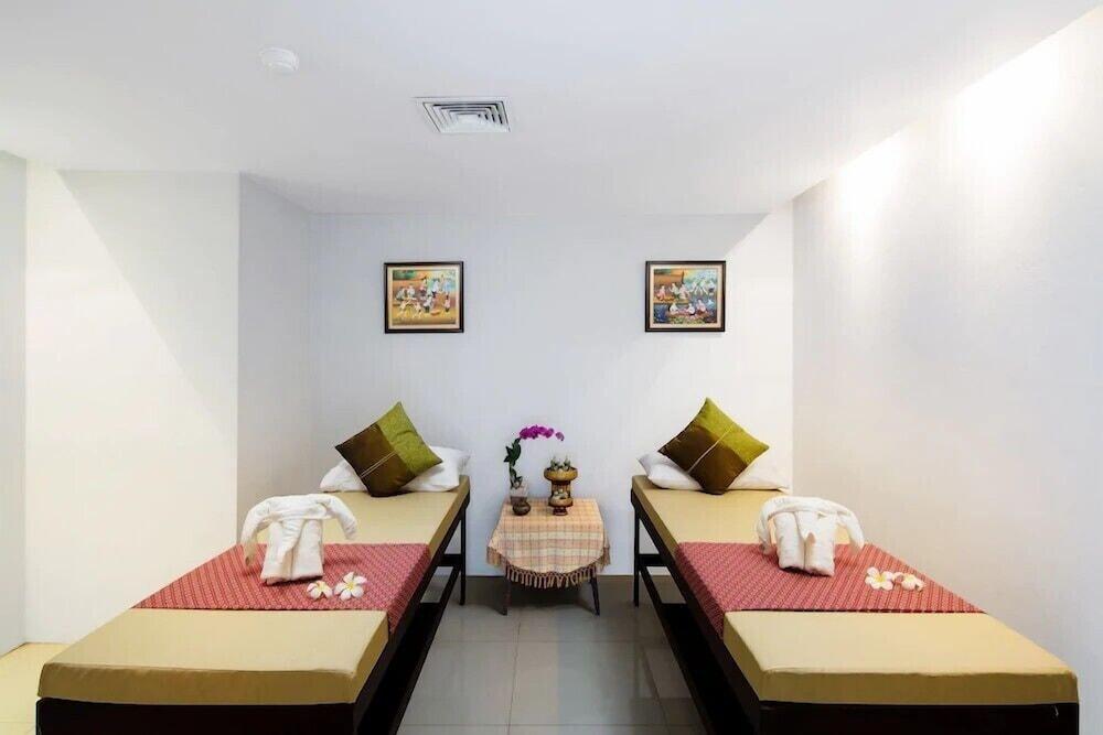 King Park Avenue Hotel Bangkok Exterior photo