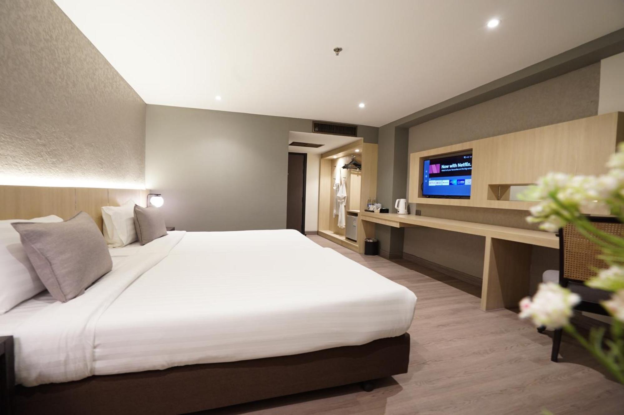King Park Avenue Hotel Bangkok Exterior photo