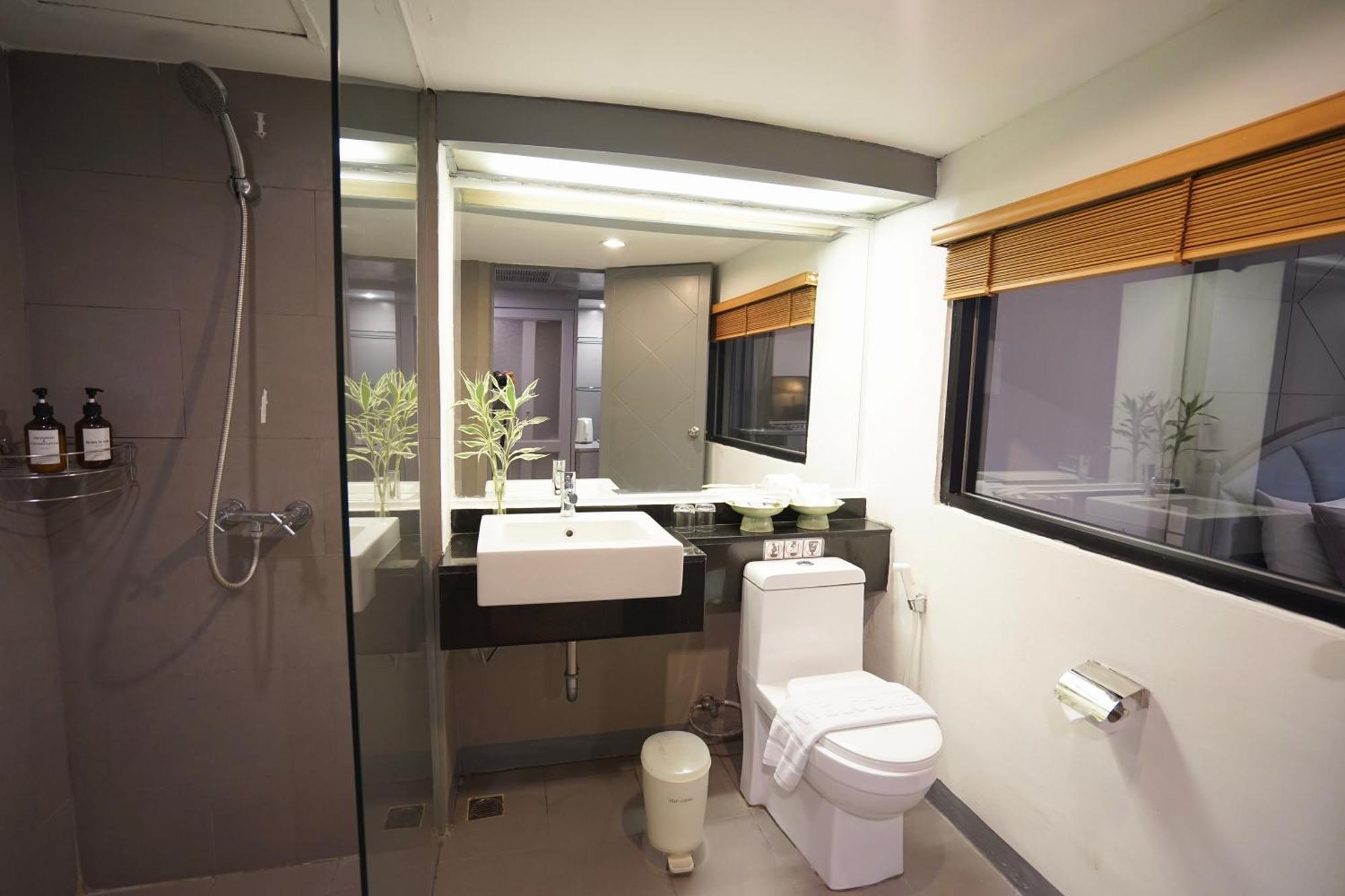 King Park Avenue Hotel Bangkok Exterior photo