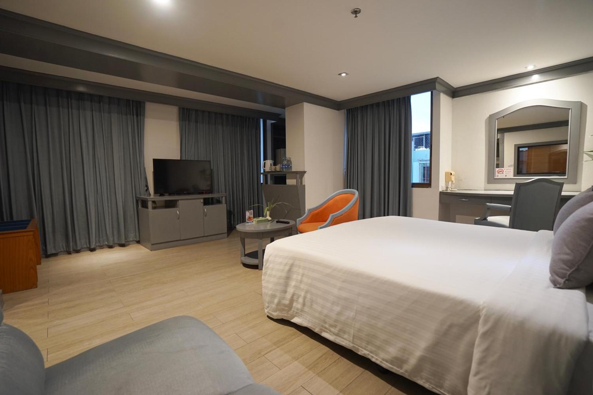 King Park Avenue Hotel Bangkok Exterior photo
